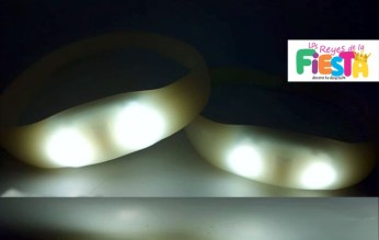 ReyesFiesta_PulseraGomaLuzBlanca